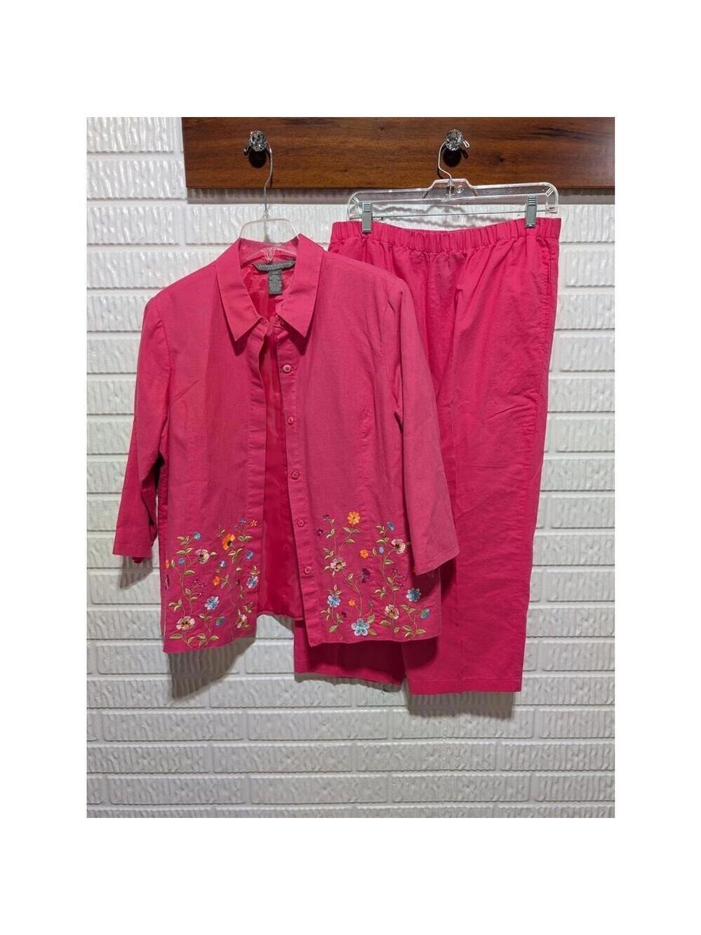 Jessica Holbrook Pink Floral Embroidered Two-Piece Set - Size Large